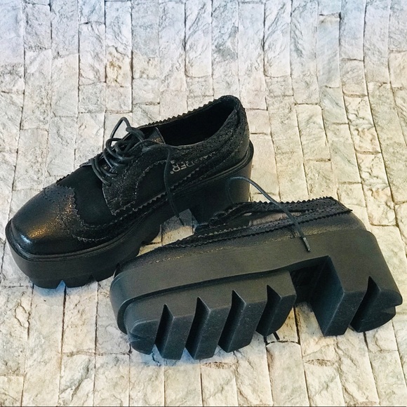 Bumper Shoes - Bumper Treated Platform Size 8 Black Mesh Lace Up